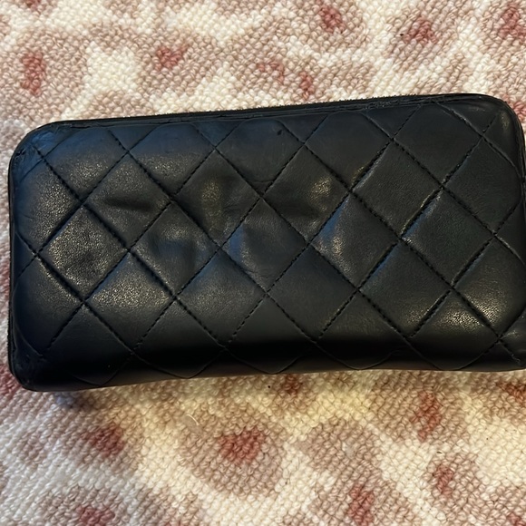 Authentic Chanel wallet - Picture 2 of 12